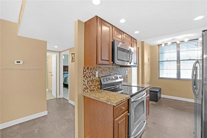 Picture of 2901 NW 48Th Ave # 355, Lauderdale Lakes FL 33313
