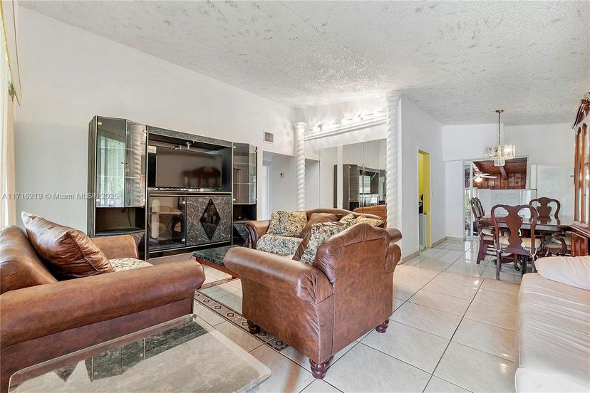 Picture of 1380 NE 133Rd St, North Miami FL 33161