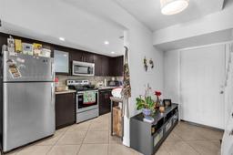 Picture of 9363 Fontainebleau Blvd # H207, Miami, FL 33172
