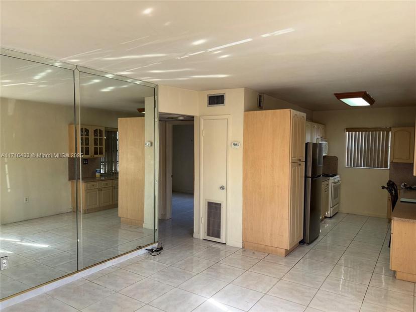 Picture of 1281 W 29Th St # 10, Hialeah FL 33012