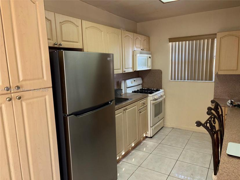 Picture of 1281 W 29Th St # 10, Hialeah FL 33012
