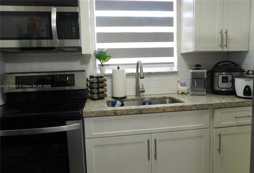 Picture of 47 NW 47Th Ave # 11, Miami FL 33126