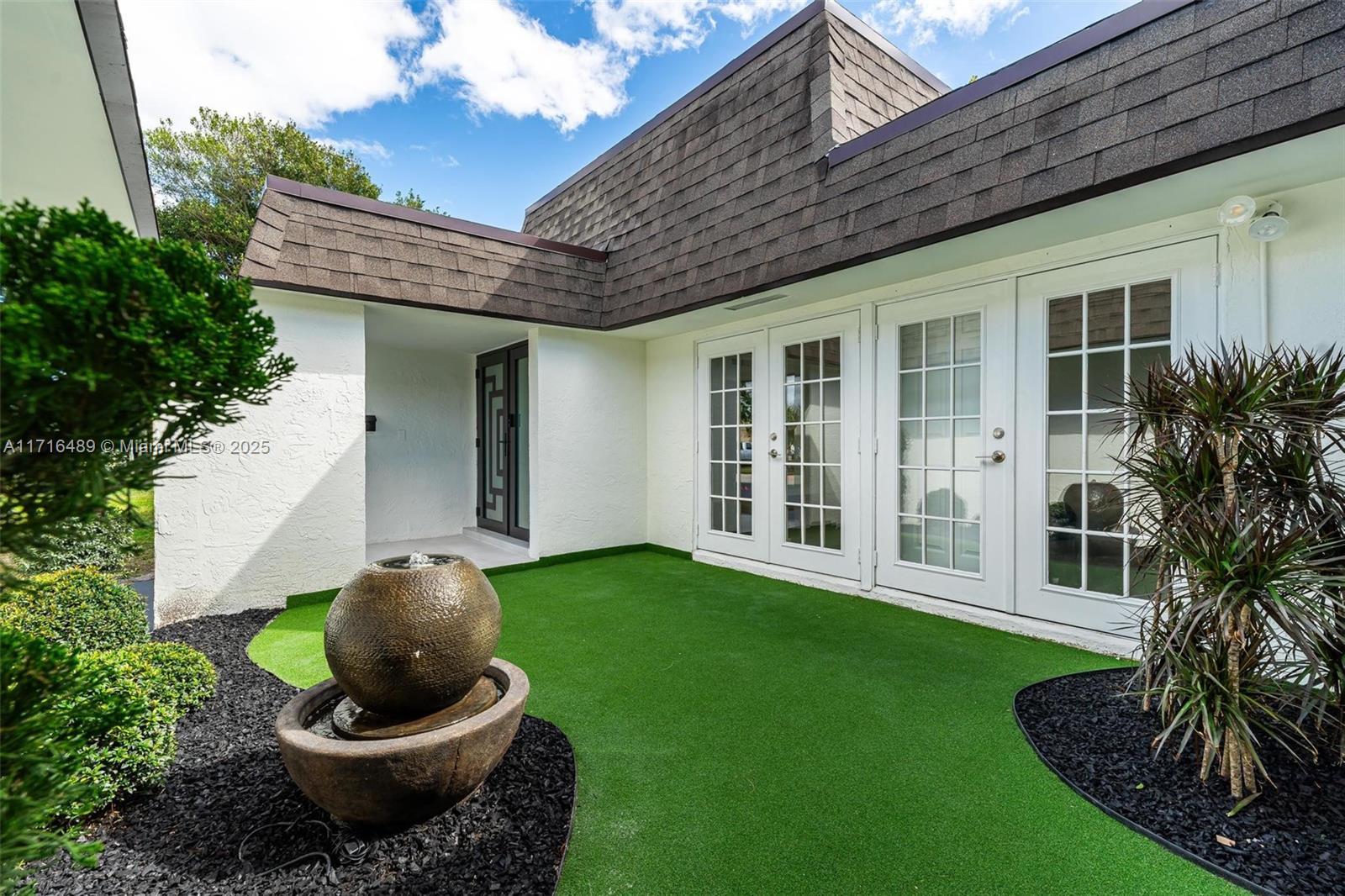 Picture of 5704 Mulberry Dr, Tamarac, FL 33319