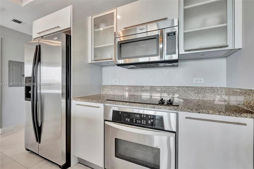 Picture of 888 Biscayne Blvd # 411, Miami FL 33132