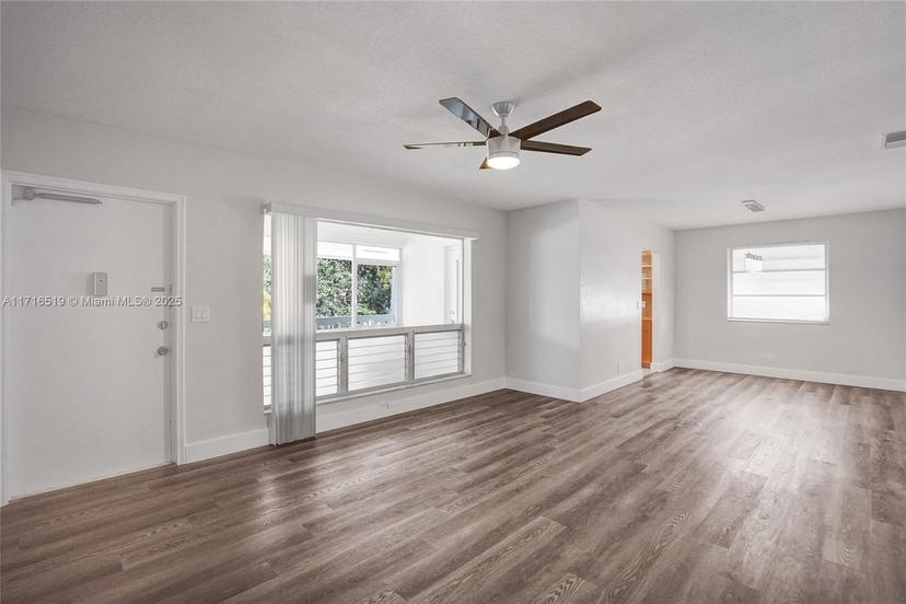 Picture of 540 S Luna # 7, Hollywood FL 33021