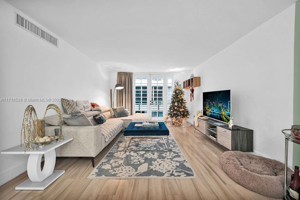 Picture of 1754 Meridian Ave # 303, Miami Beach, FL 33139