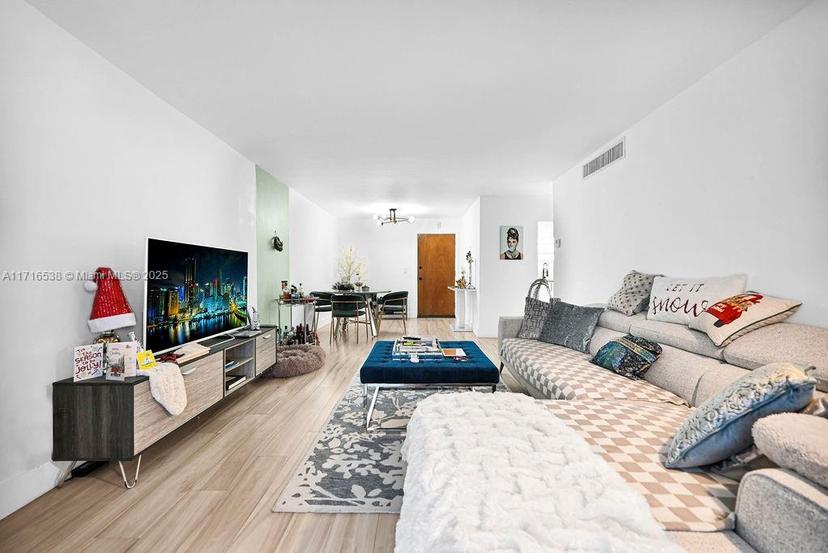 Picture of 1754 Meridian Ave # 303, Miami Beach FL 33139