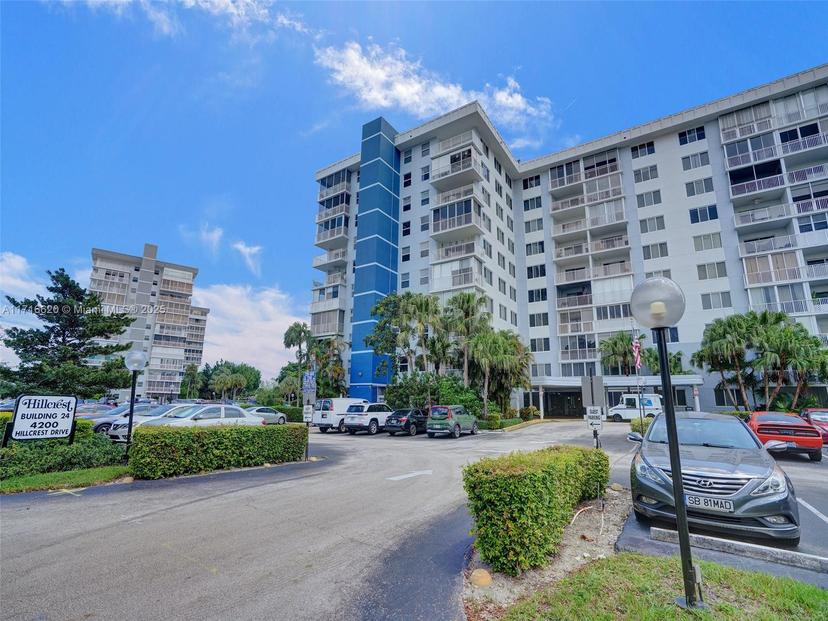 Picture of 4200 Hillcrest Dr # 717, Hollywood FL 33021