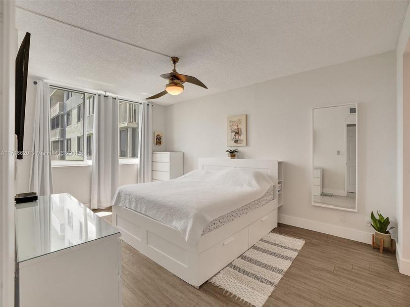 Picture of 4200 Hillcrest Dr # 717, Hollywood FL 33021