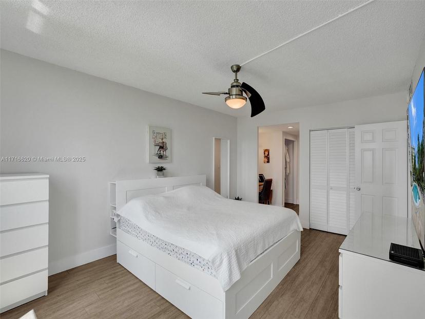 Picture of 4200 Hillcrest Dr # 717, Hollywood FL 33021
