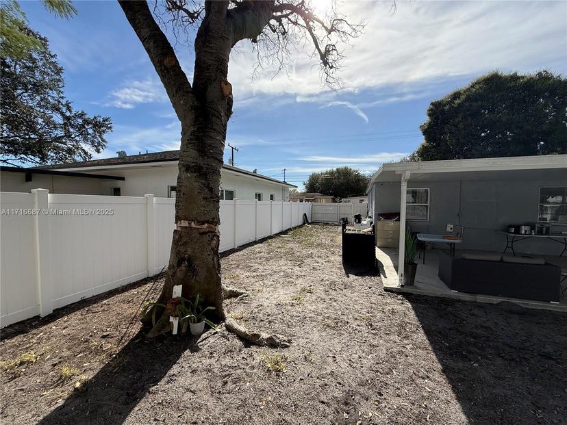 Picture of 2051 NW 152Nd Ter, Miami Gardens FL 33054