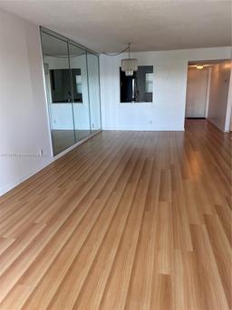 Picture of 4025 N Nob Hill Rd # 301, Sunrise, FL 33351