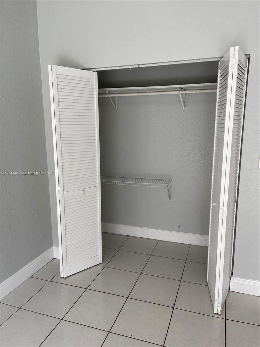 Picture of 2437 NW 55Th Ter # 2437, Lauderhill FL 33313