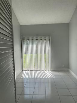 Picture of 2437 NW 55Th Ter # 2437, Lauderhill, FL 33313