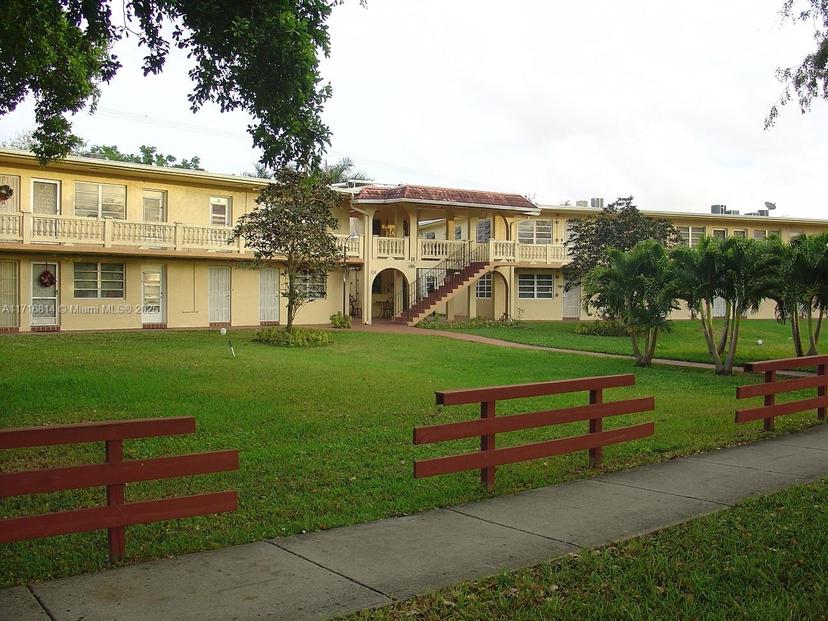 Picture of 20327 NE 2Nd Ave # 27, Miami Gardens FL 33179