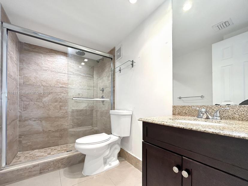 Picture of 1913 S Ocean Dr # 106, Hallandale Beach FL 33009