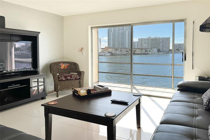 Picture of 2600 Diana Dr # 209, Hallandale Beach FL 33009