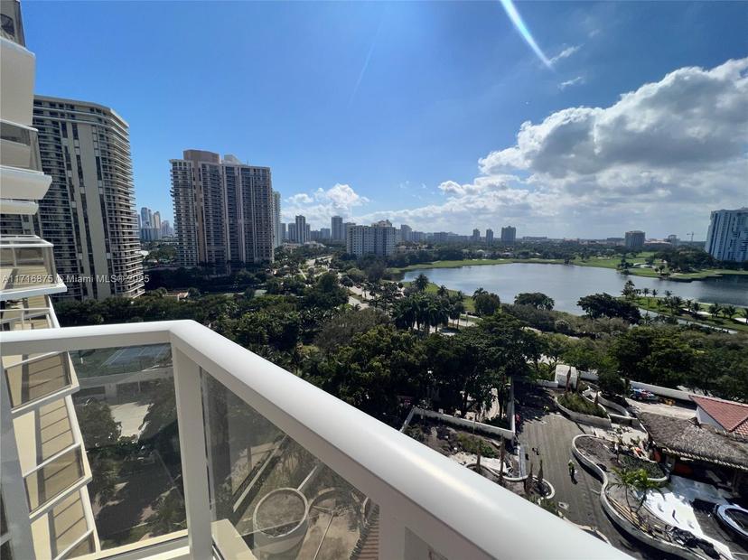 Picture of 20281 E Country Club Dr # 1009, Miami FL 33180