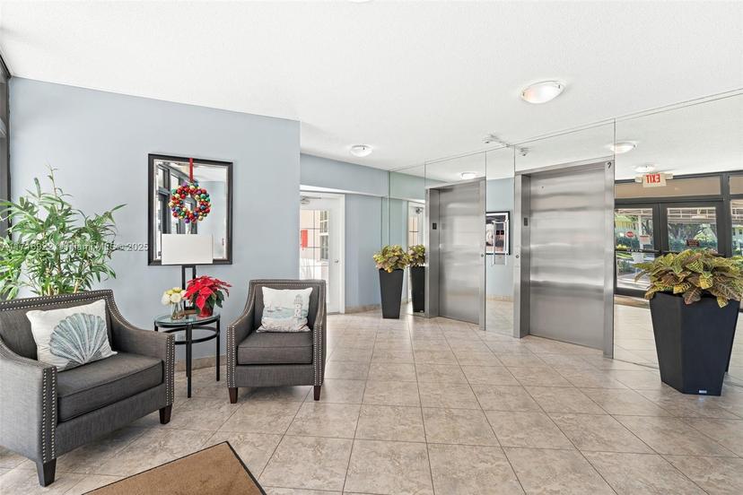 Picture of 545 Oaks Ln # 405, Pompano Beach FL 33069