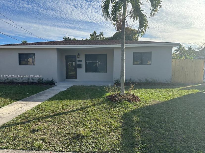 Picture of 830 NE 171St St, North Miami Beach FL 33162