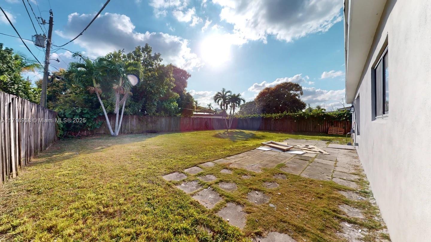 Picture of 830 NE 171St St, North Miami Beach, FL 33162