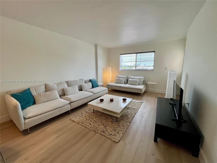 Picture of 1575 Euclid Ave # 505, Miami Beach FL 33139