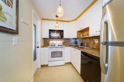 Picture of 1040 SE 4Th Ave # 128, Deerfield Beach, FL 33441