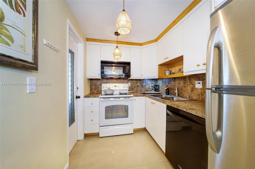 Picture of 1040 SE 4Th Ave # 128, Deerfield Beach FL 33441