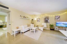 Picture of 1040 SE 4Th Ave # 128, Deerfield Beach, FL 33441