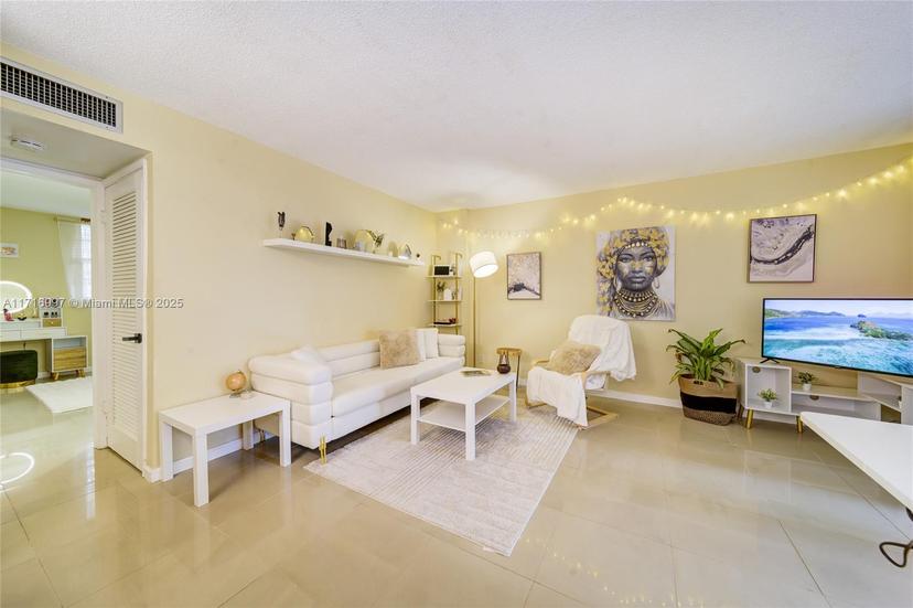 Picture of 1040 SE 4Th Ave # 128, Deerfield Beach FL 33441