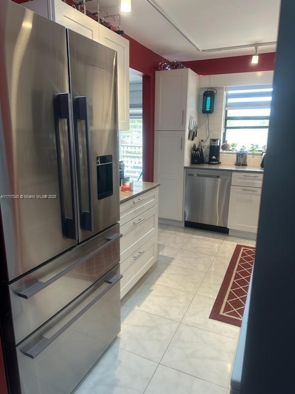 Picture of 10303 Sunrise Lakes Blvd # 210, Sunrise FL 33322