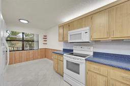 Picture of 2606 NW 104Th Ave # 202, Sunrise, FL 33322