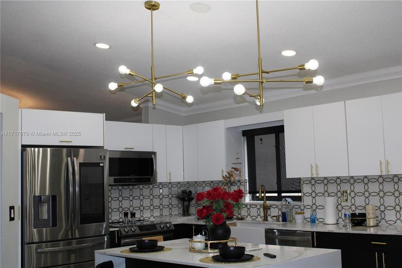Picture of 19602 NW 83Rd Ct, Hialeah FL 33015