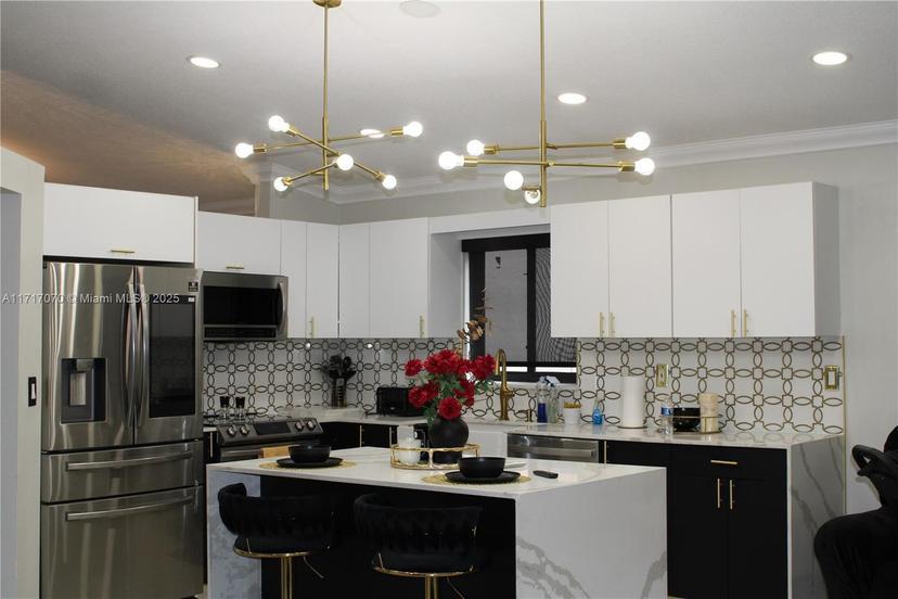 Picture of 19602 NW 83Rd Ct, Hialeah FL 33015