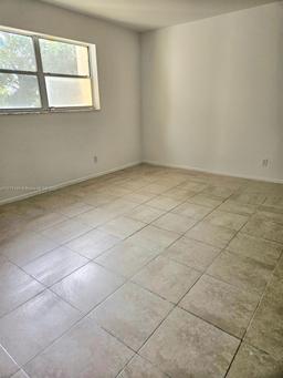 Picture of 8000 Fairview Dr # 203, Tamarac, FL 33321