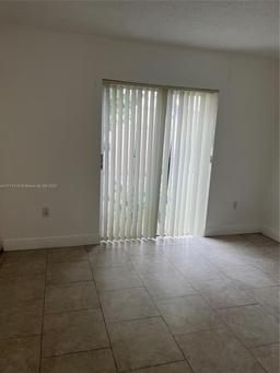 Picture of 650 NW 86Th Pl # 105, Miami, FL 33126