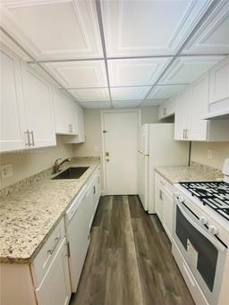 Picture of 17901 NW 68Th Ave # T206, Hialeah, FL 33015