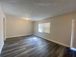 Picture of 17901 NW 68Th Ave # T206, Hialeah, FL 33015