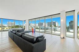 Picture of 300 Collins Ave, Miami Beach, FL 33139