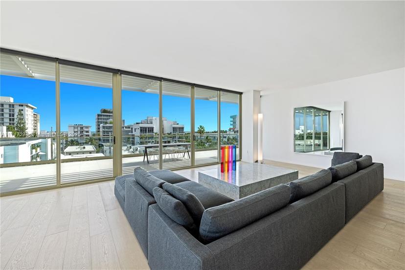 Picture of 300 Collins Ave, Miami Beach FL 33139