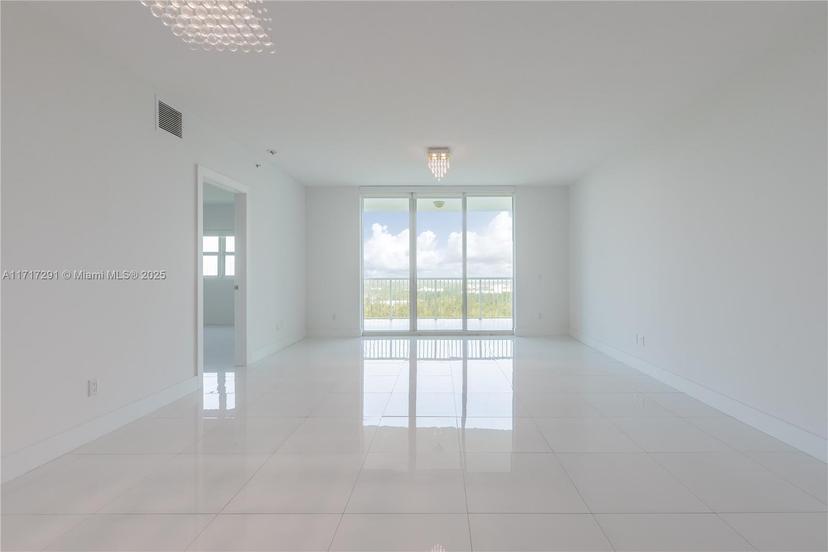 Picture of 14951 Royal Oaks Ln # 2105, North Miami FL 33181