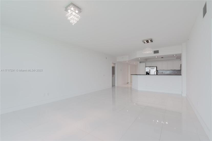 Picture of 14951 Royal Oaks Ln # 2105, North Miami FL 33181