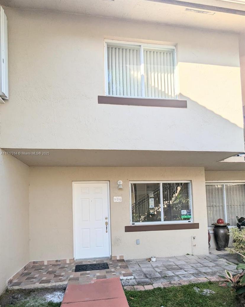 Picture of 431 NW 82Nd Ave # 906, Miami FL 33126