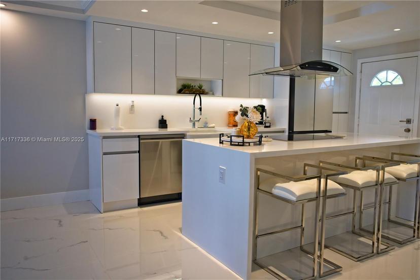 Picture of 3849 NE 169Th St # 302, North Miami Beach FL 33160
