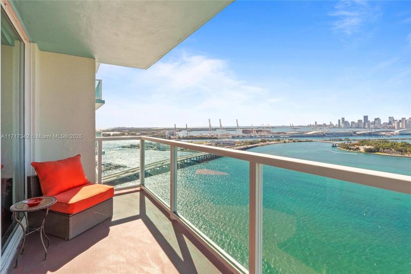 Picture of 650 West Ave # 2907, Miami Beach FL 33139