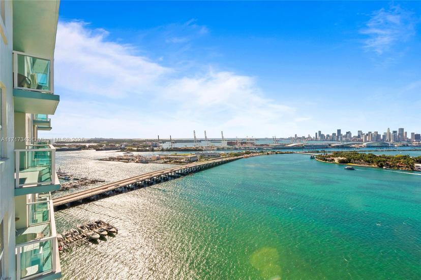 Picture of 650 West Ave # 2907, Miami Beach FL 33139