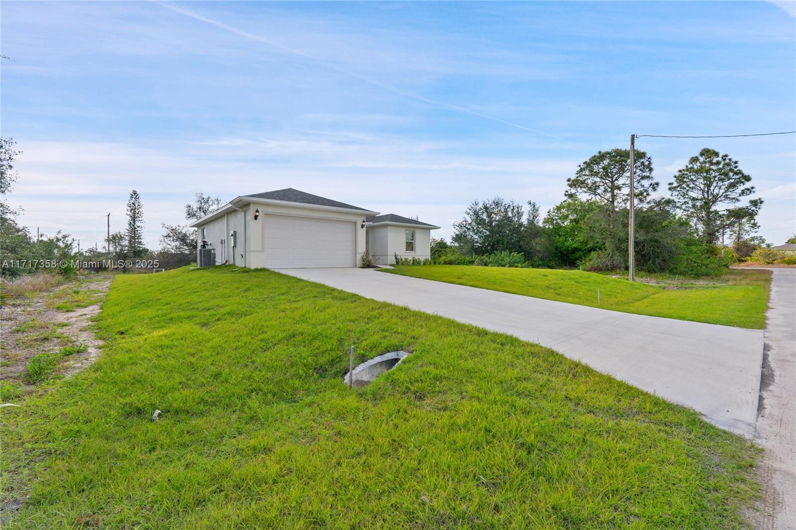 Picture of 412 Wickham Ave S, Lehigh Acres, FL 33974