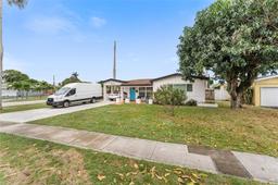 Picture of 2801 Island Dr, Miramar, FL 33023
