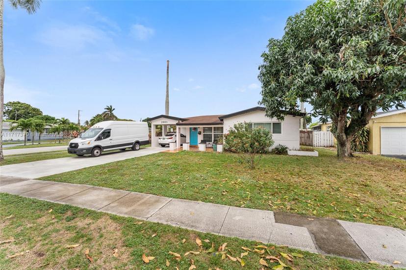 Picture of 2801 Island Dr, Miramar FL 33023