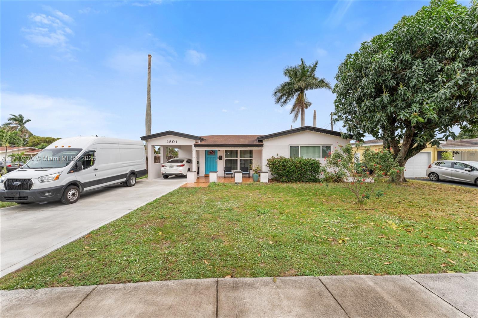 Picture of 2801 Island Dr, Miramar, FL 33023